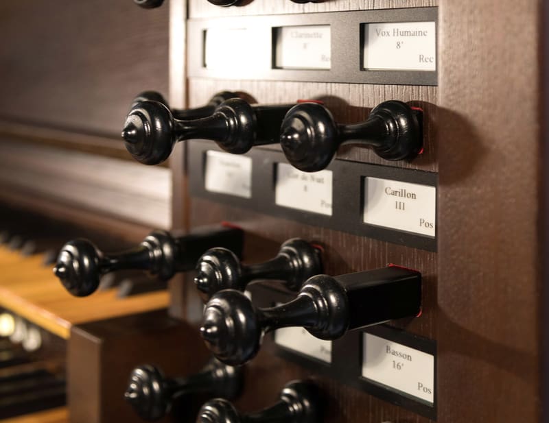 Image - Wyvern Church Organs - Mixtuur Maestro III UK