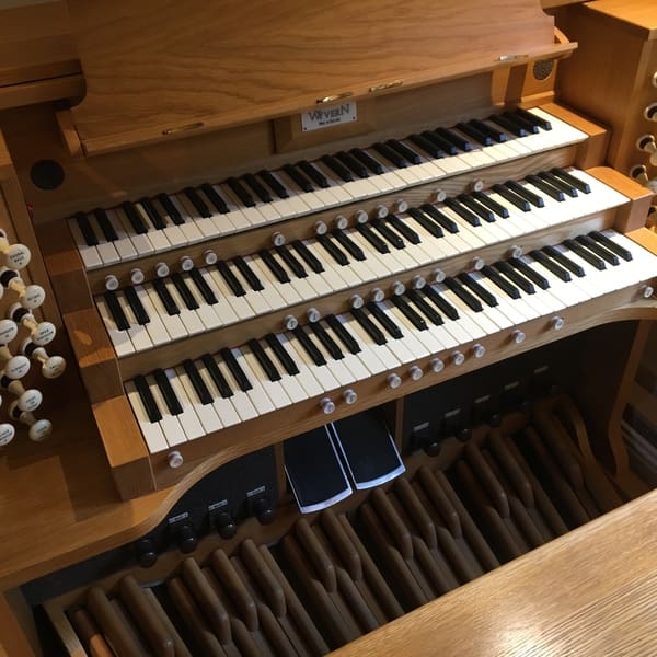 Image - Wyvern Church Organs - Wyvern C332